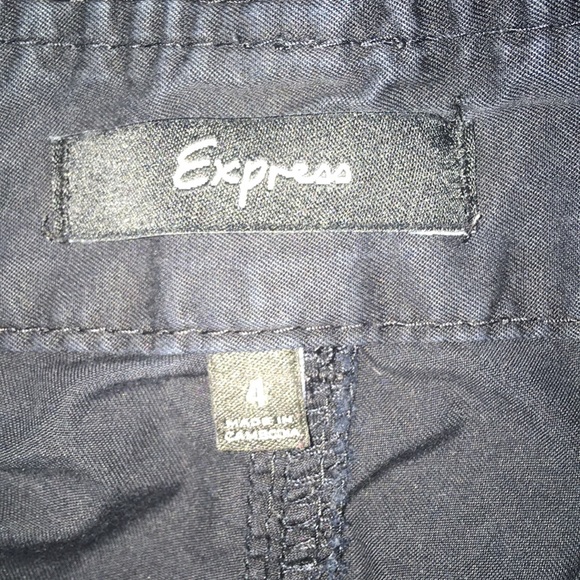 Express Black Khaki Capri Pants - Picture 4 of 4